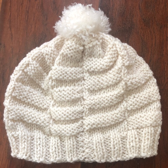 ?Take them two handmade hats for a single price❤️